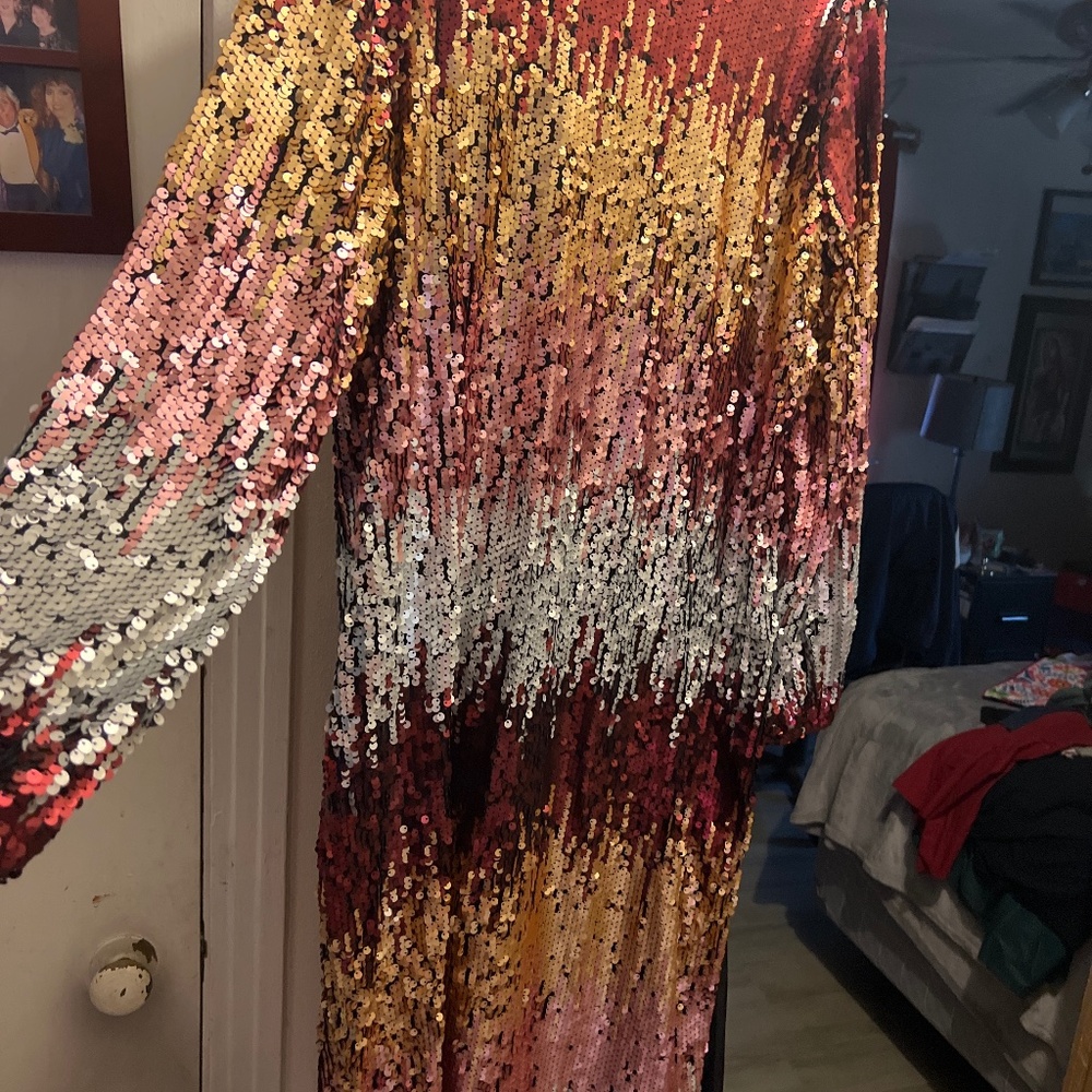 Dress sequin